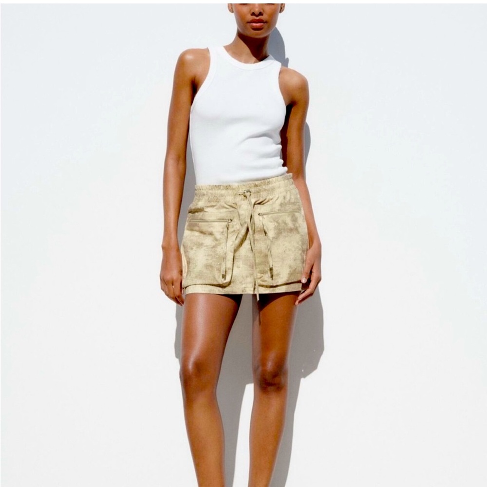 NWT cargo snake Beige printed Zara skirt